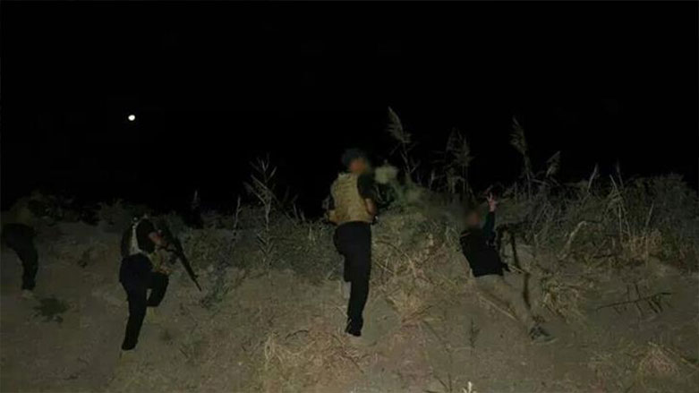 DAİŞ, Irak polisine saldırdı